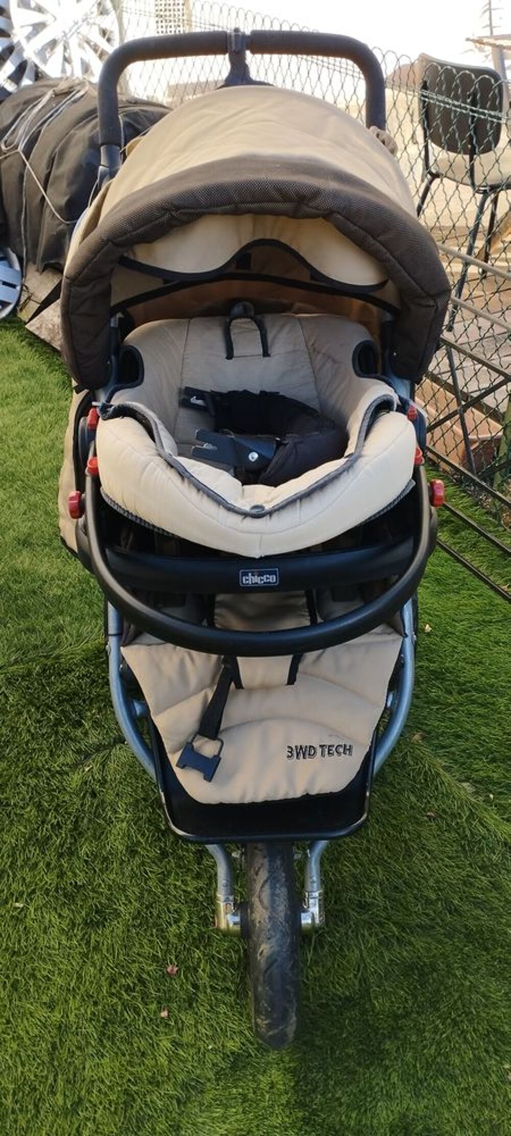 poussette et cosy adaptable CHICCO Puériculture