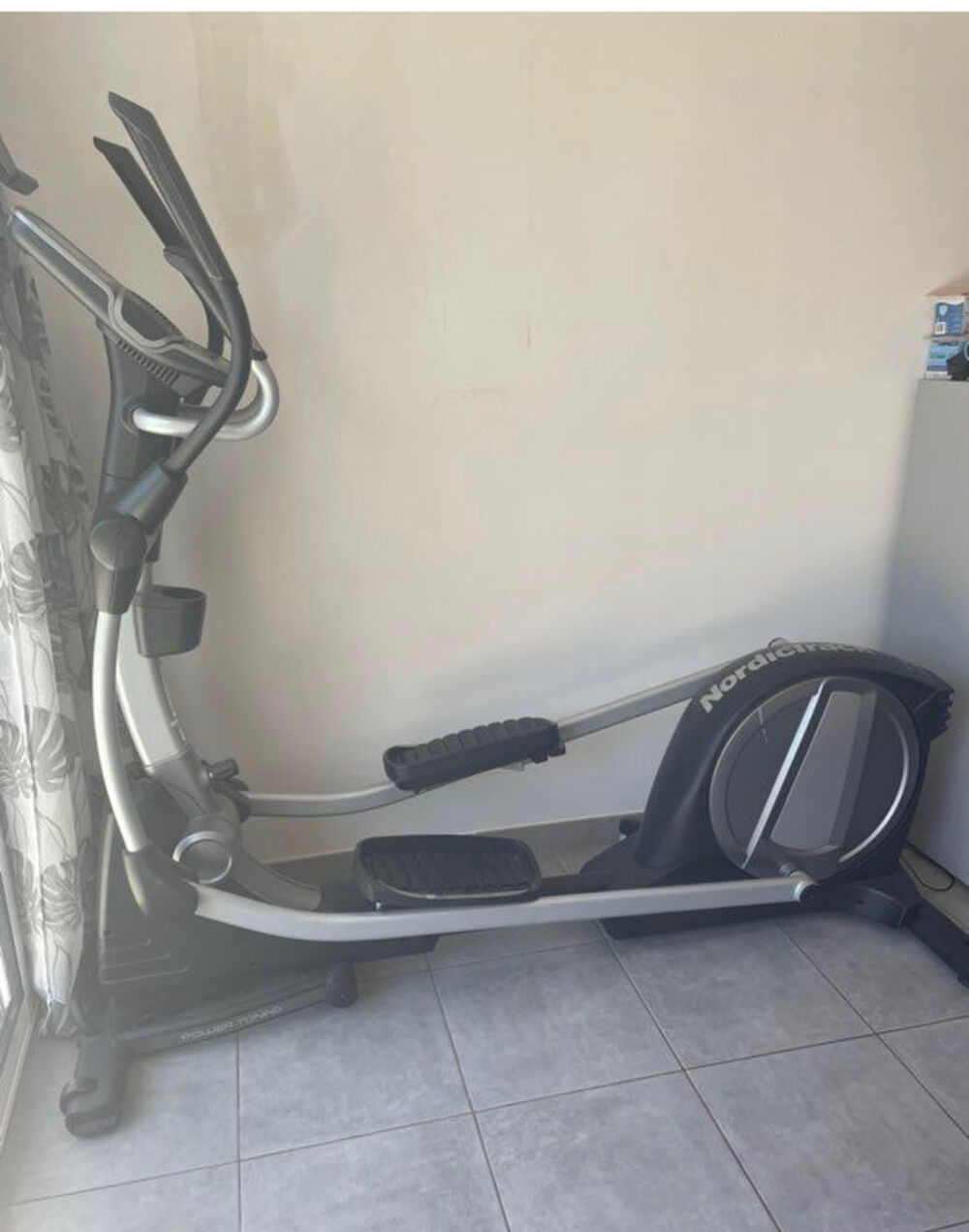 V&eacute;lo elliptique Norditrack SE7I 
Sports