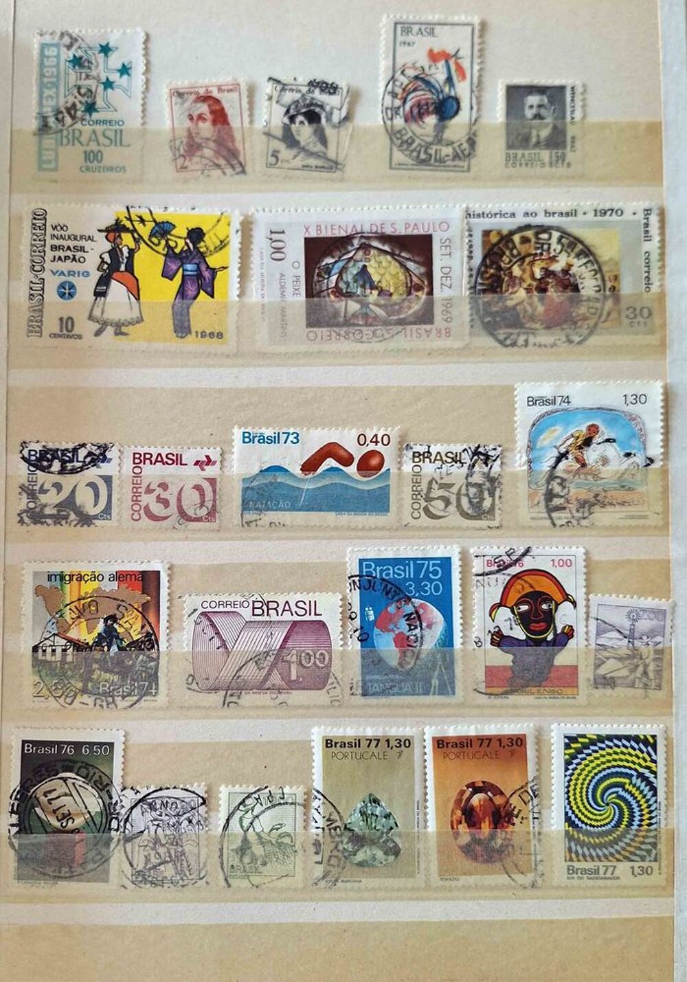 S&eacute;rie de timbres de collection du Br&eacute;sil (Bolivie) 