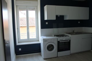  Appartement à louer 2 pièces 33 m²
