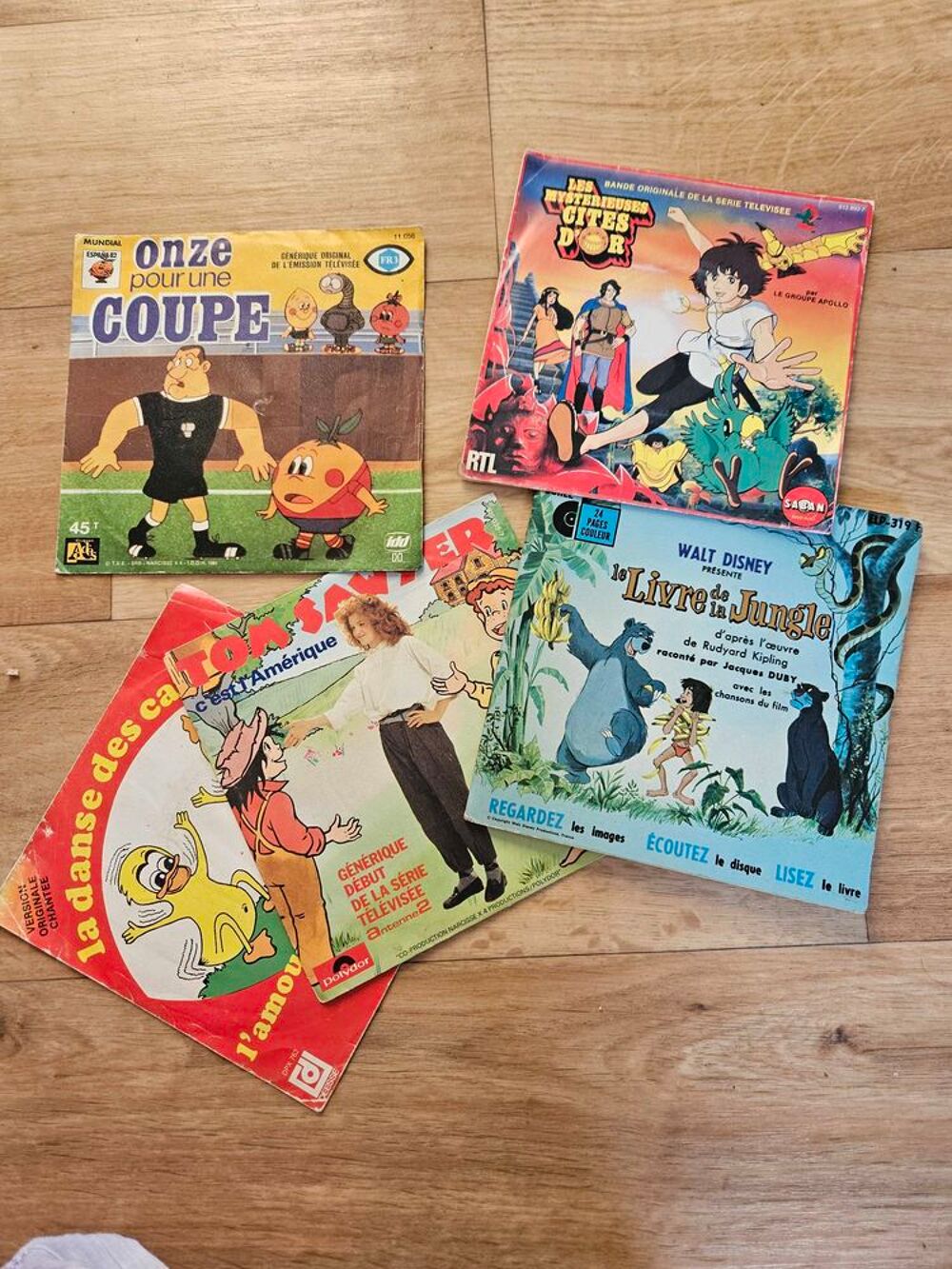 disque vinyles, cassettes audio CD et vinyles