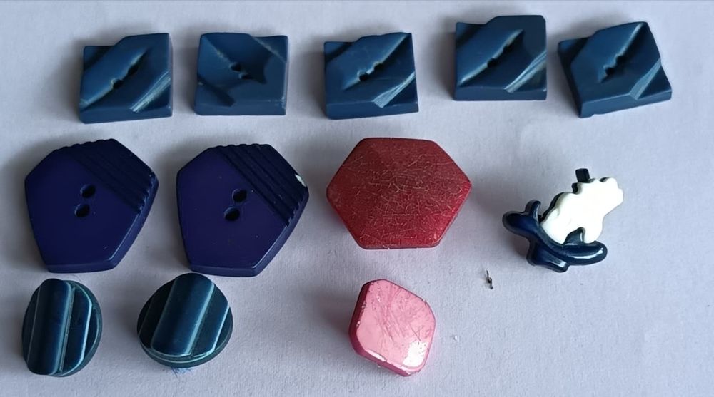 Super Lot de 22 Boutons Vintage de Cr&eacute;ateur ? Formes Atypiqu Décoration