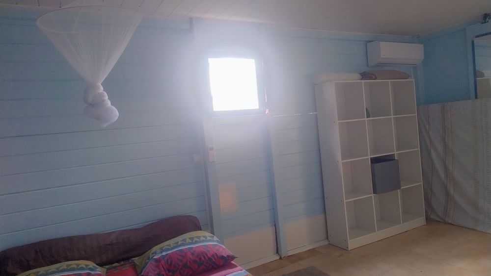 Location Appartement Bungalow du 1ère étage avec vue sur l'île de la Dominique . Le marigot