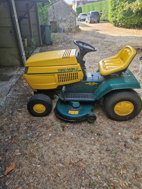 pour cause d&eacute;m&eacute;nagement je mon tracteur tondeuse 850 18190 Bigny vallenay
