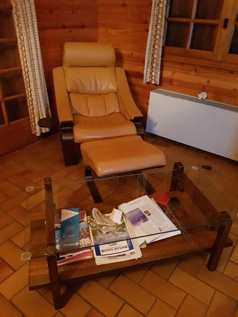 Fauteuil en cuir + table basse 130 Thônes (74)