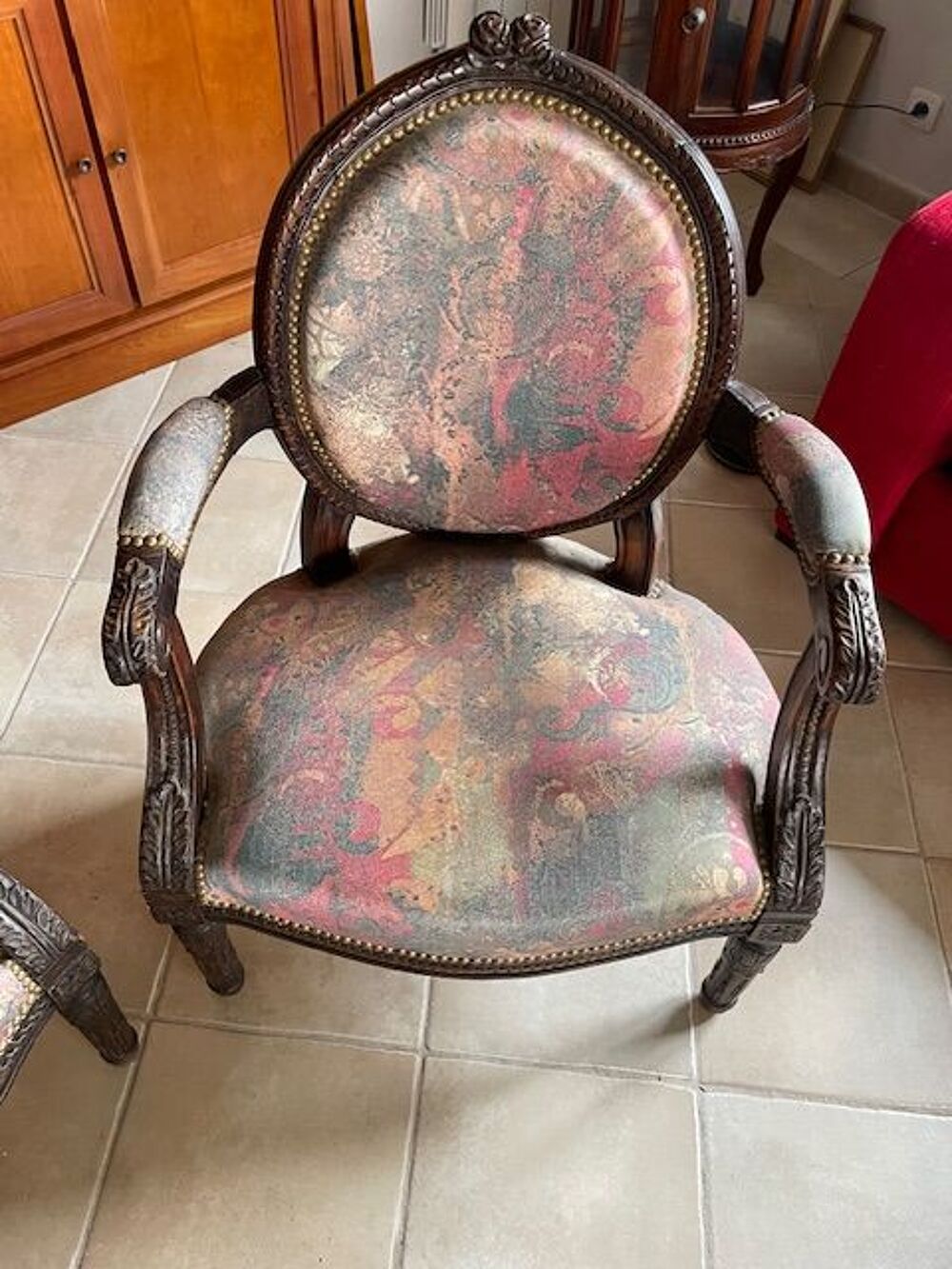 Lot de 2 Fauteuils cabriolets de style Louis XVI
Meubles
