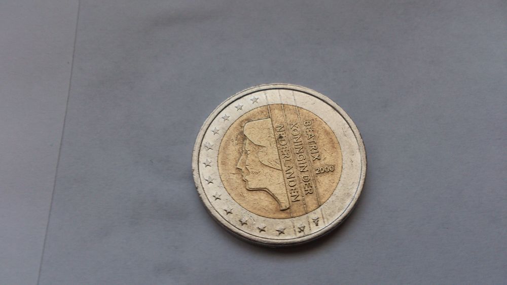 2 euros Pays Bas 2000, bon &eacute;tat d'usage 