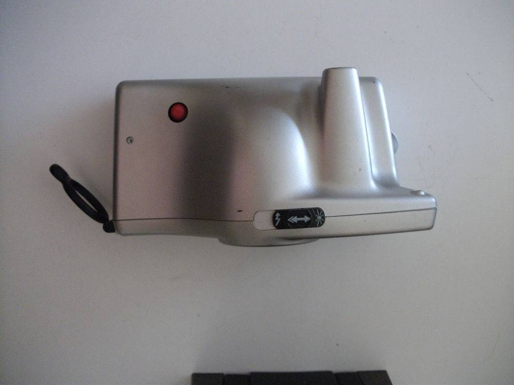 
Polaroid Photos/Video/TV