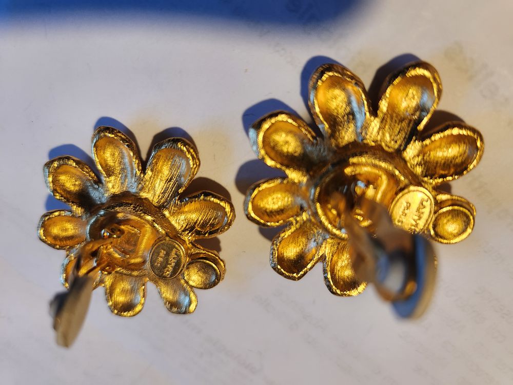 BO Clip fleur Dor&eacute;e Strass LANVIN Bijoux et montres