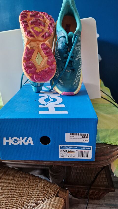 Chaussures HOKA  120 Saint-Antoine-sur-l'Isle (33)