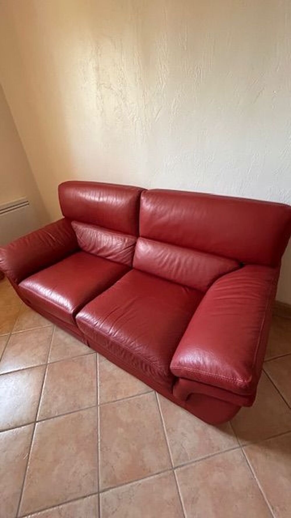 canap&eacute; cuir rouge Meubles