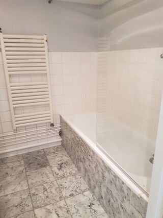  Appartement à louer 3 pièces 60 m²