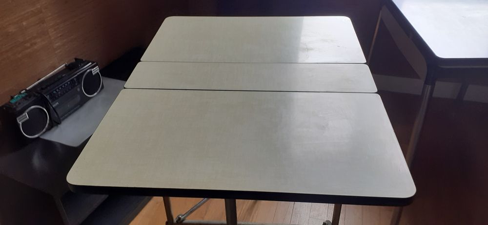 Table en formica ann&eacute;es 50/60 Meubles