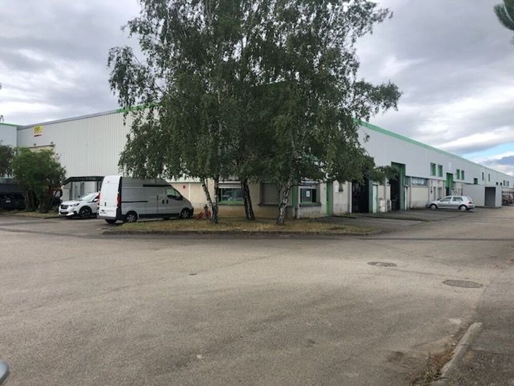    local  d 'activite Lyon Nord 420 m2 
