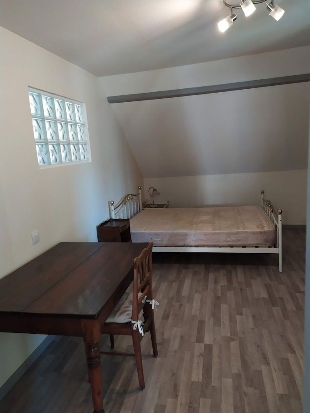 Location Appartement appartement meubl� dans maison de caract�re � la campagne L'�toile