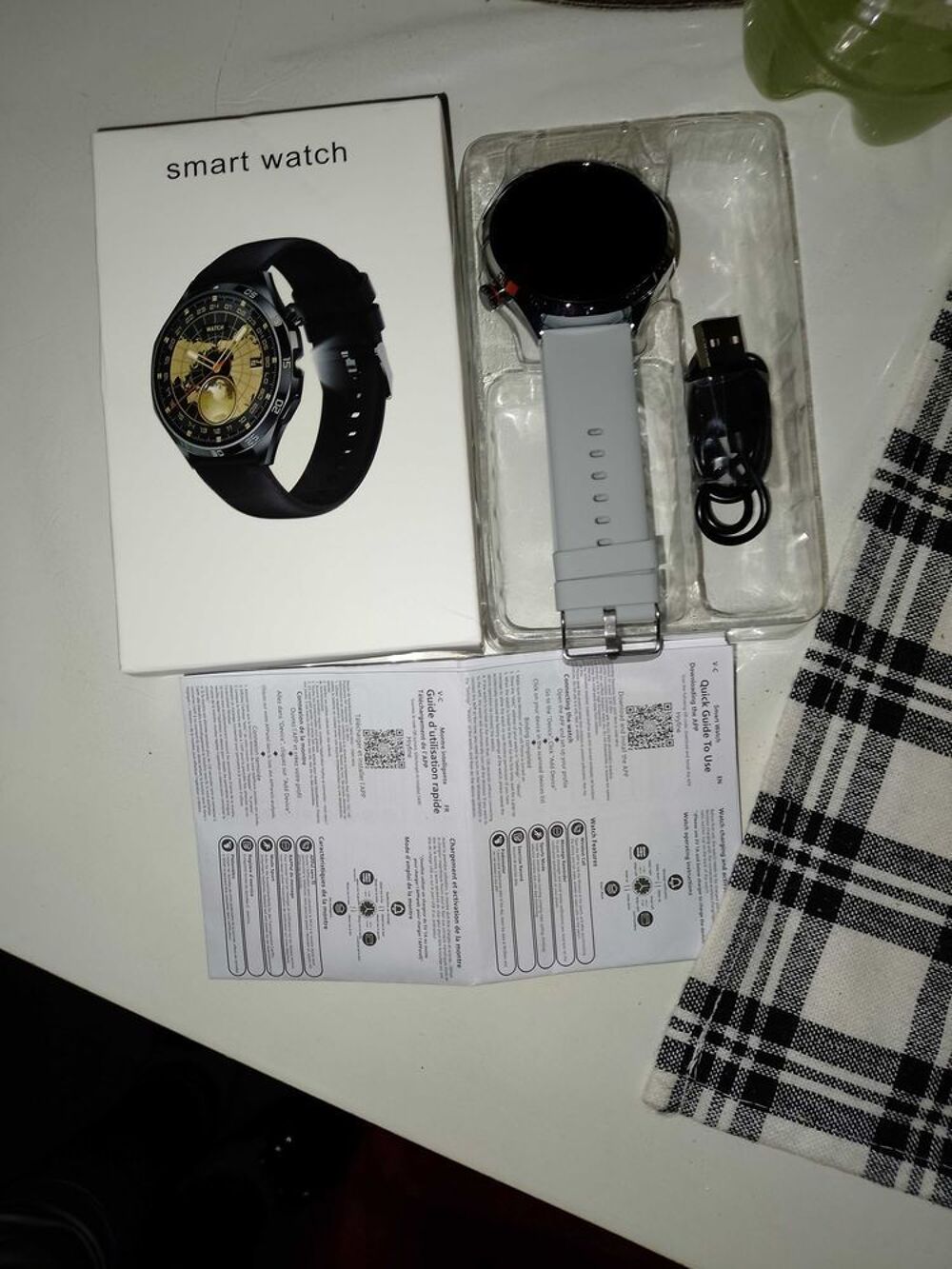 MONTRE CONNECTEE SMART WATCH NEUVE GRAND ECRAN Téléphones et tablettes