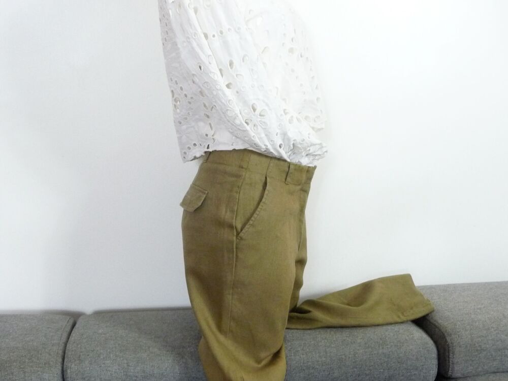 Pantacourt/ Pantalon en 100% Lin Kaki- Active Wear Vêtements