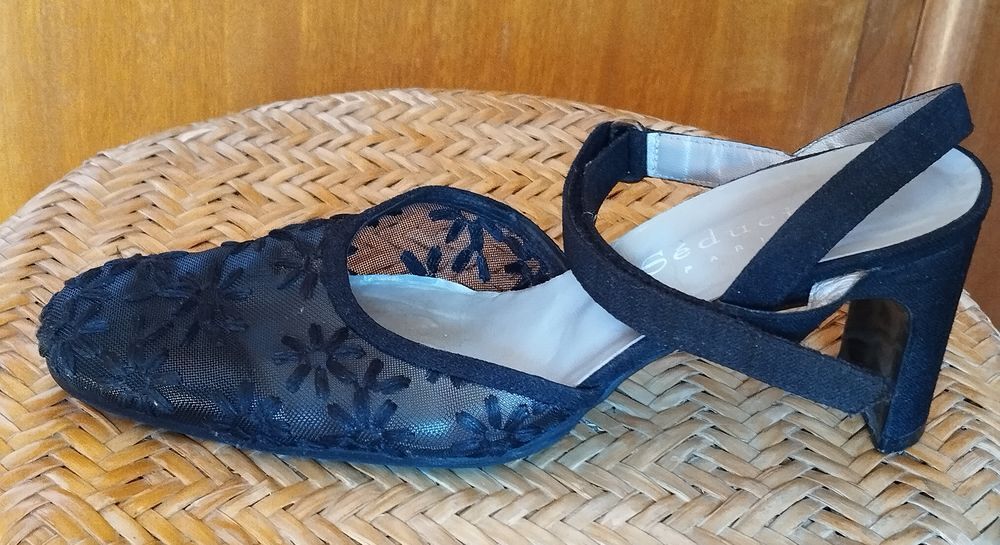 Seducta Charles JOURDAN en 37, cuir et tissu Chaussures