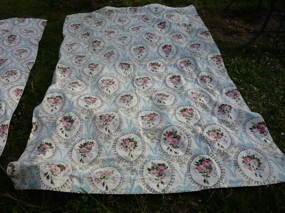 Rideaux/tenture/tissus ameublement/m&eacute;daillon
Bricolage