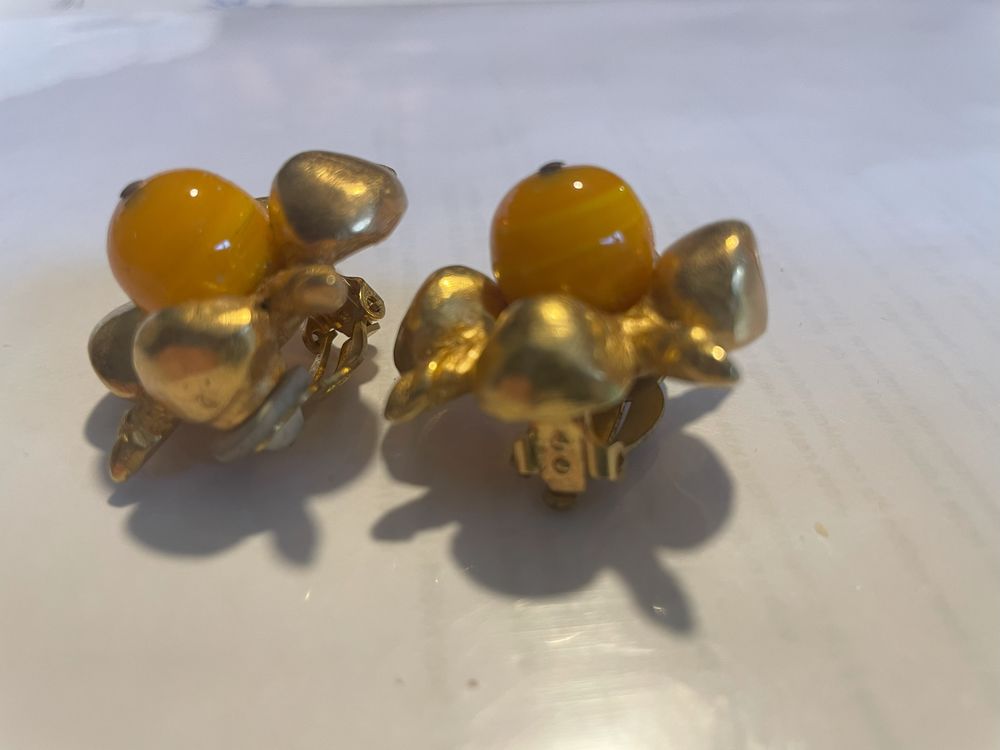 BO Clip dor&eacute;e galets croissillons + perle orange ANTIGONA Bijoux et montres