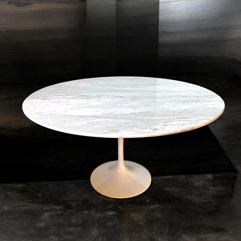 Mobilier de Salle &agrave; Manger Table Tulipe Eero Saarinen Meubles