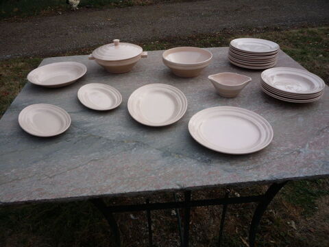 Service de table 1950 saumon/soupi�re 65 Castres (81)