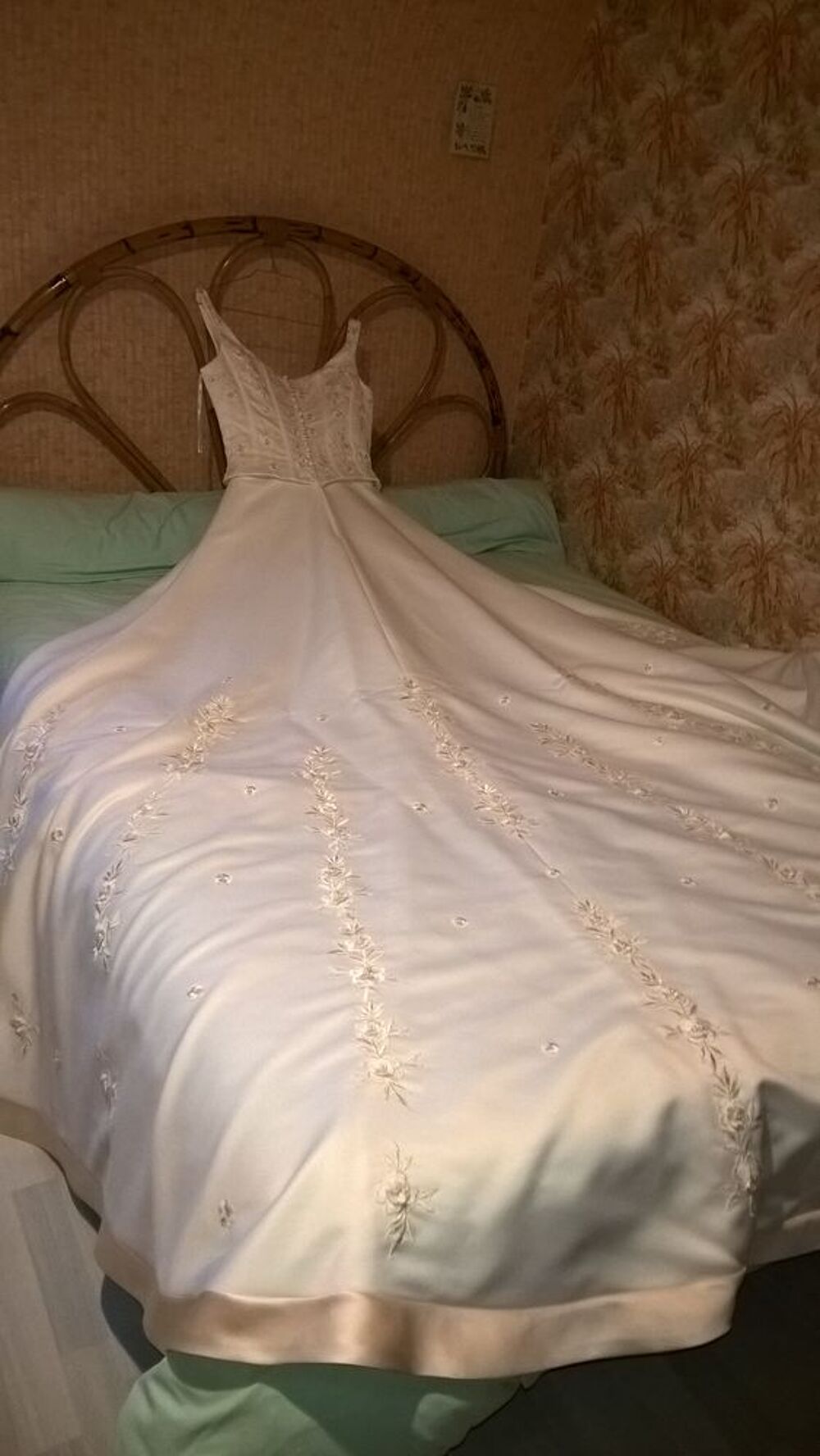 Robe de mari&eacute;e &eacute;cru V�tements
