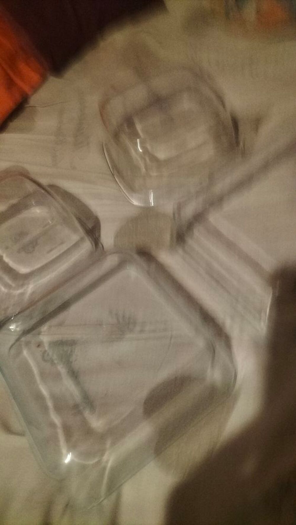 Plats a four(4) pyrex quasi neuf Electroménager