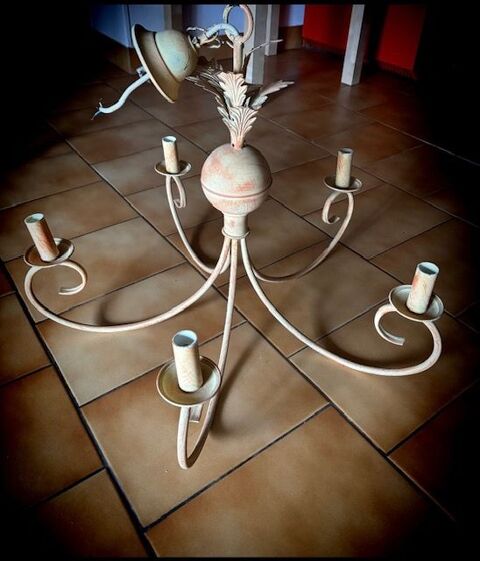 Joli lustre cinq branche style baroque Audun-le-Tiche (57)