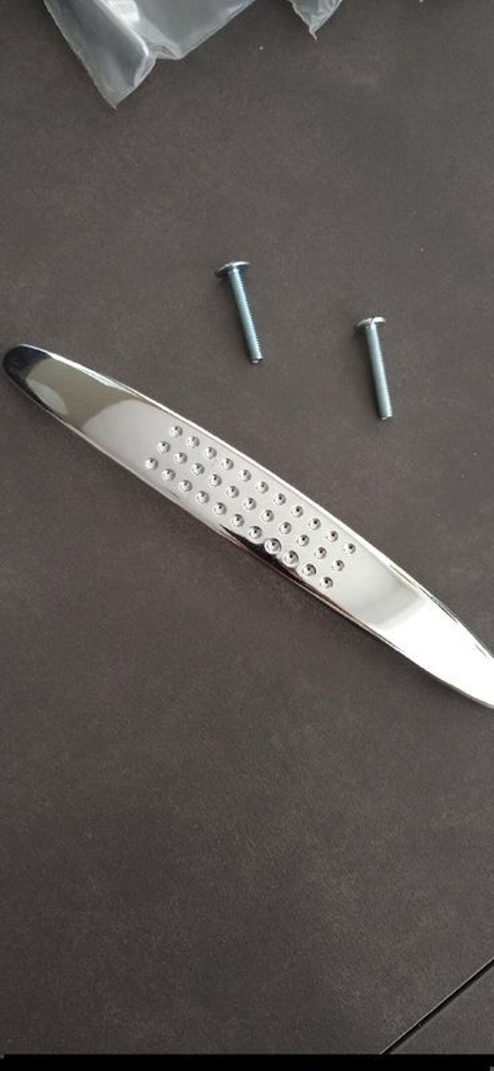 POIGNEES DE MEUBLE Bricolage