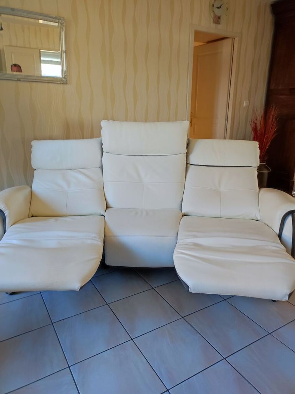 Canap&eacute; ch&acirc;teaux d Aix 3 places en cuir Meubles