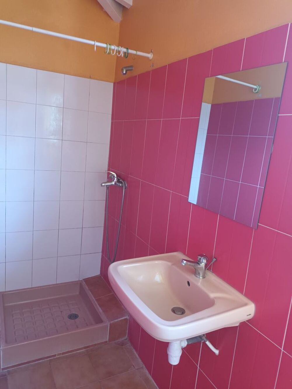Location Appartement F2 meublé Les abymes