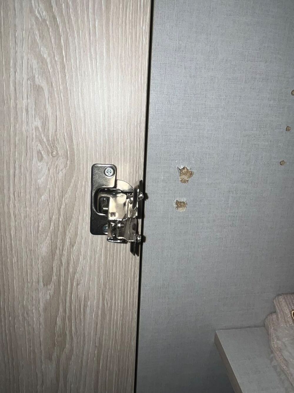 Grande Armoire 4 portes miroir Meubles