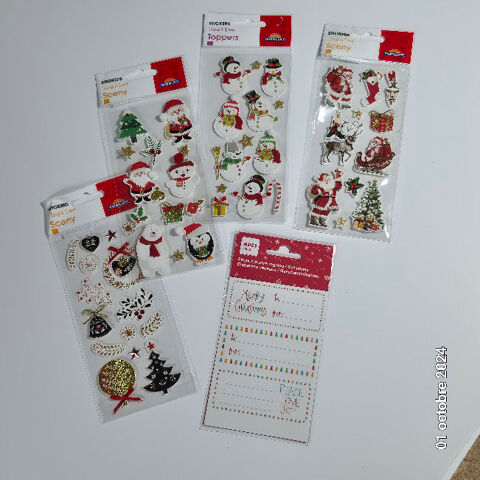 Lot de gommettes stickers sur le thème de noël, père noël, s 12 Saumur (49)
