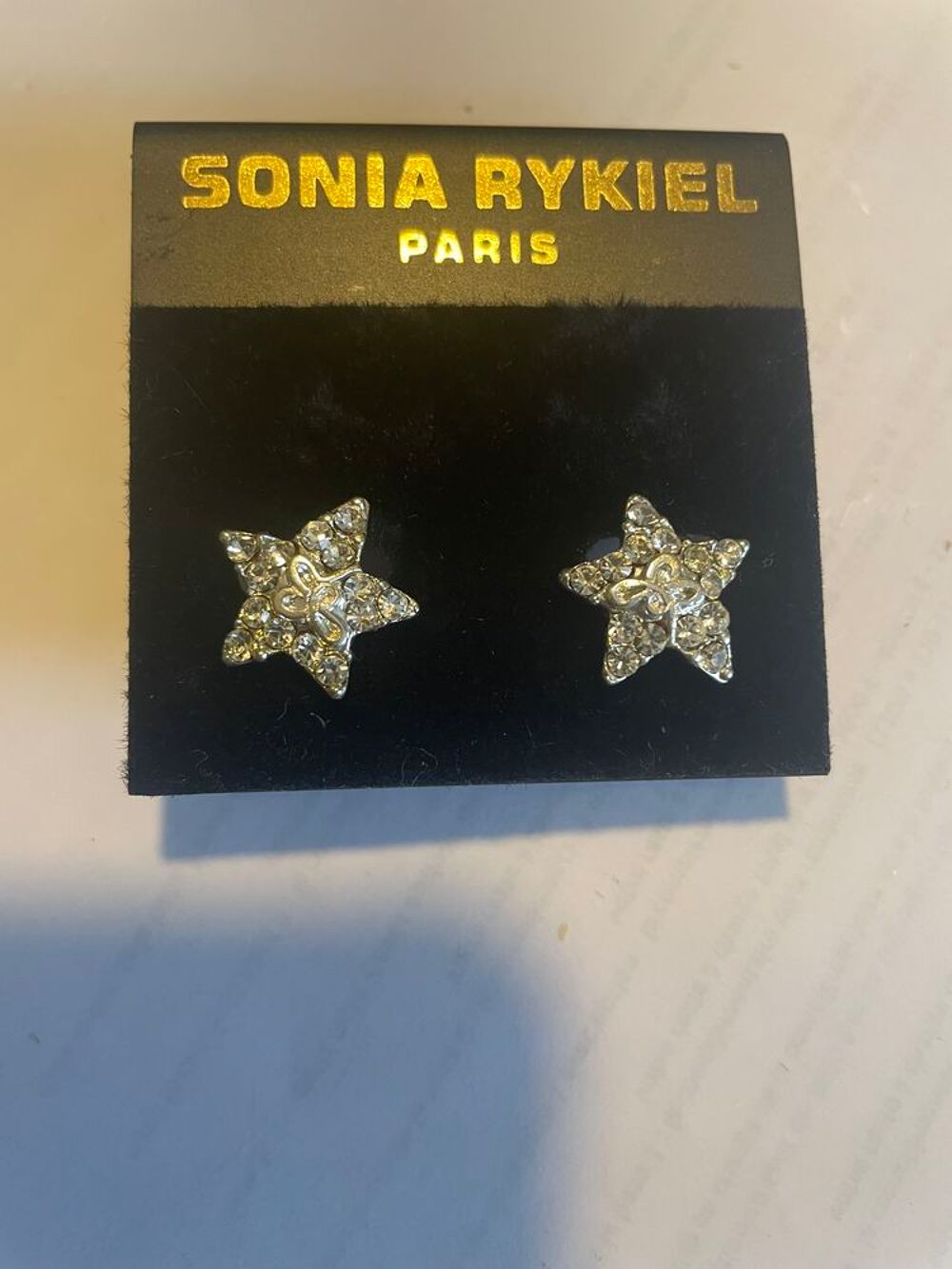 BO Oreilles perc&eacute;es Etoile strass Sonia Rykiel Bijoux et montres