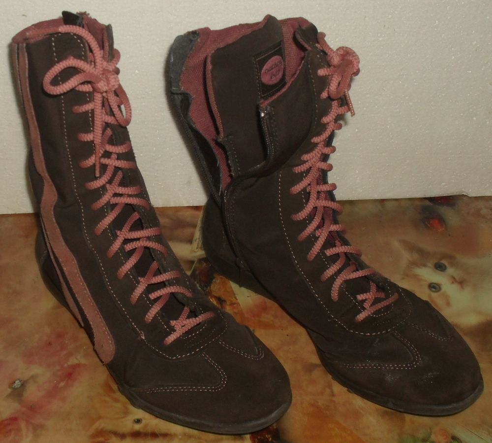 Chaussures montante marron taille 40. Chaussures