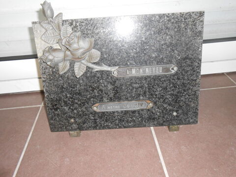 plaque fun�raire de 35cm sur 25 en marbre noir 10 Marck (62)