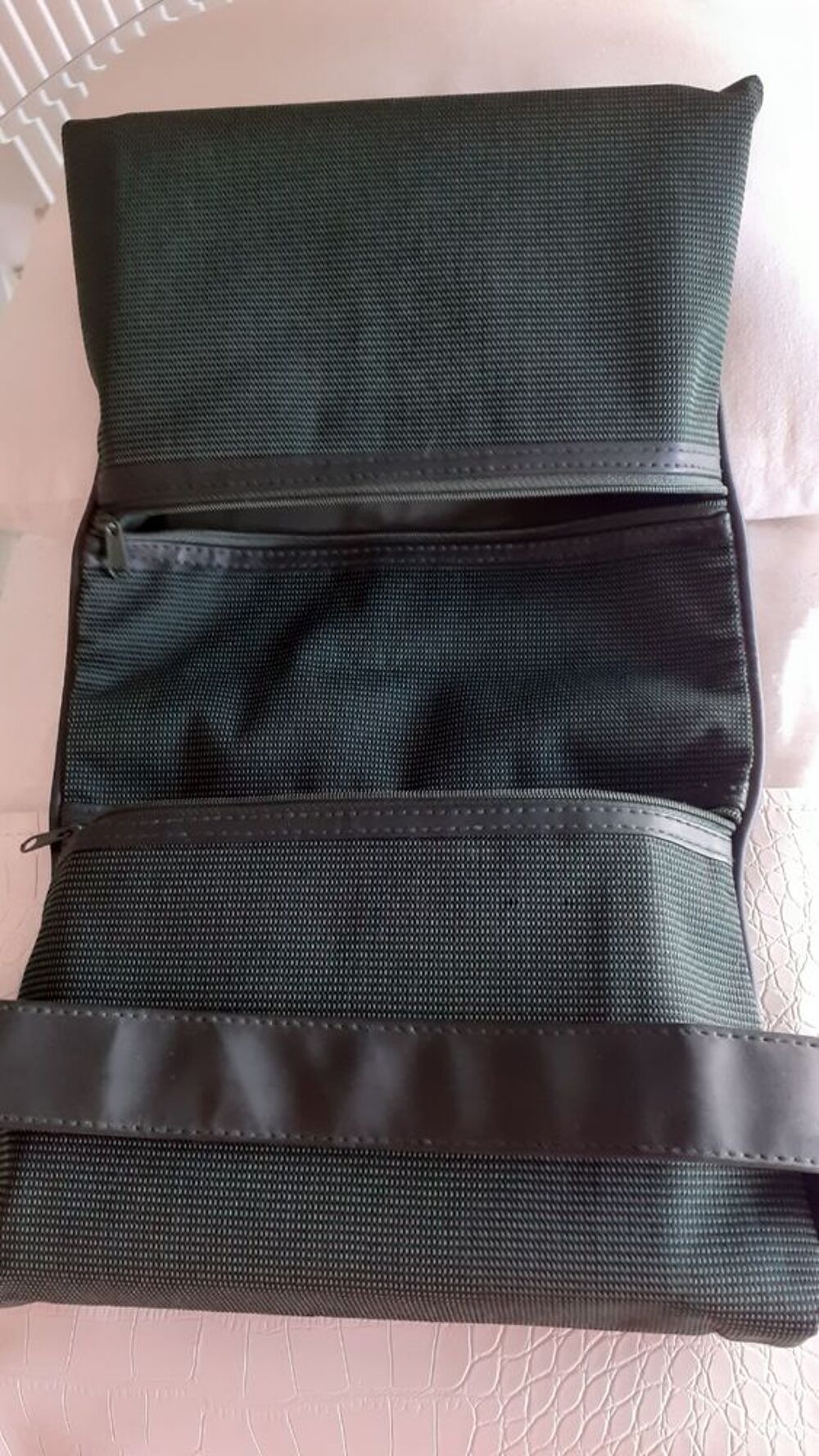 TROUSSE DE TOILETTE "HERM&Egrave;S" NEUVE Maroquinerie