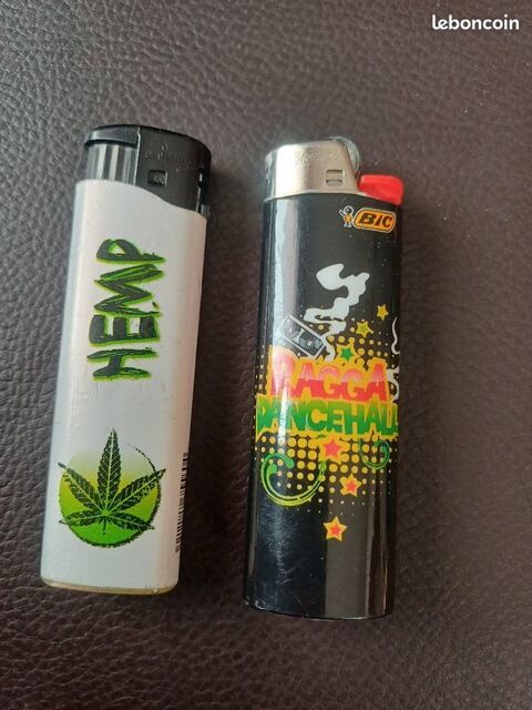 Lot de 2 briquets
l 6 Viriat (01)