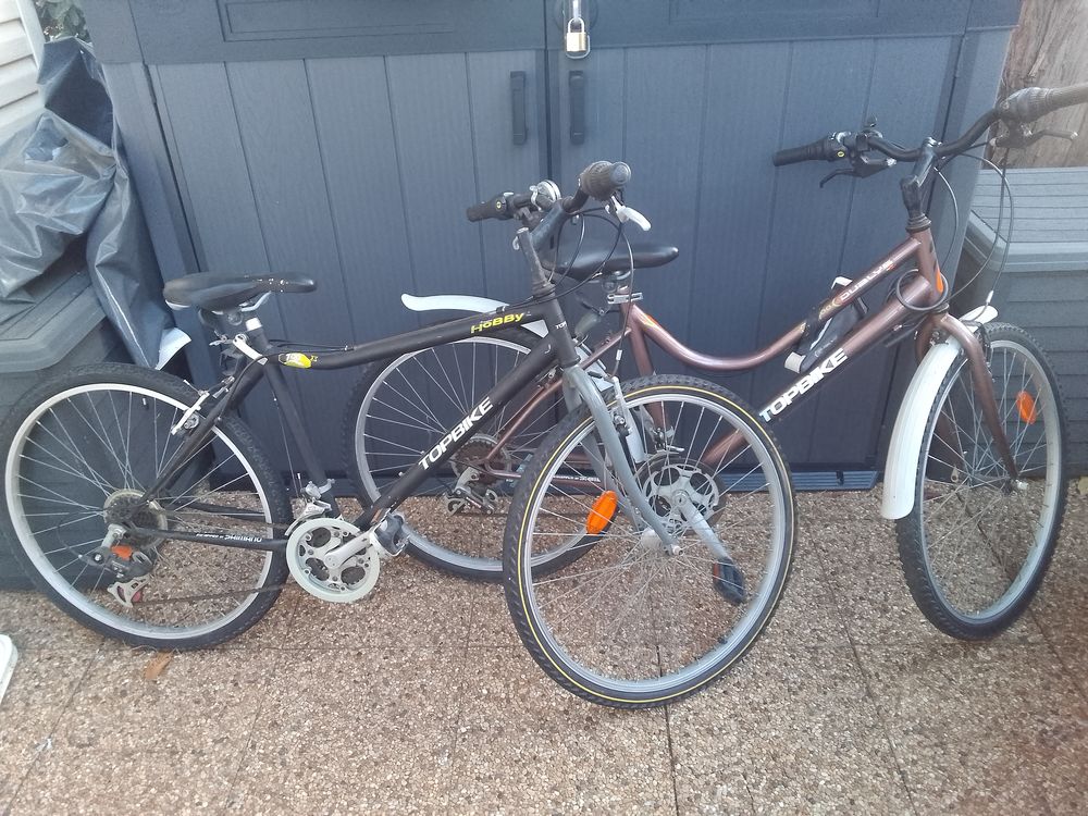 Deux v&eacute;los homme et femme taille moyenne Vélos