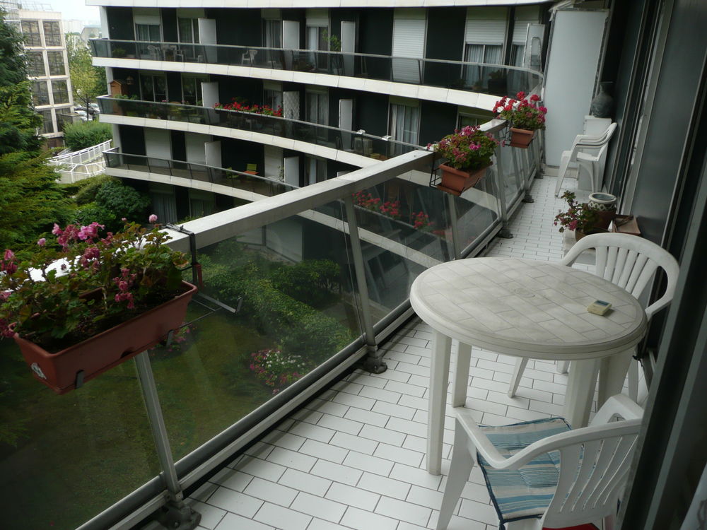 Location Appartement Superbe appt traversant sur jardins face Bois de Vincennes Saint-maurice