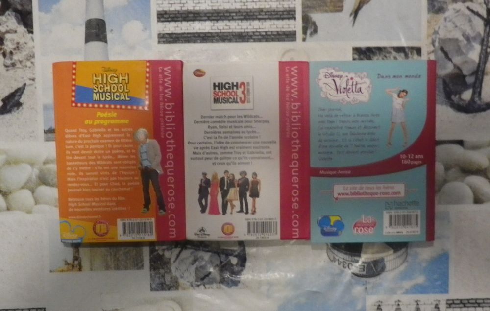 3 BIBLIOTHEQUE ROSE : HIGH SCHOOL MUSICAL et VIOLETTA Livres et BD