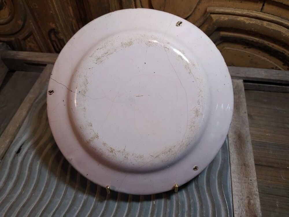 Assiette Fa&iuml;ence de l'Est WALY XVIIIe Décoration