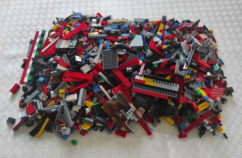 LEGO 4 vaisseaux STAR WARS + 4 KG de pi&egrave;ces Jeux / jouets