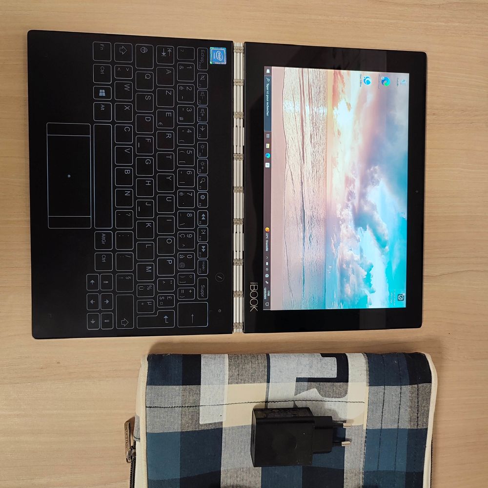 Pc portable tablette Lenovo Yoga Book Matériel informatique