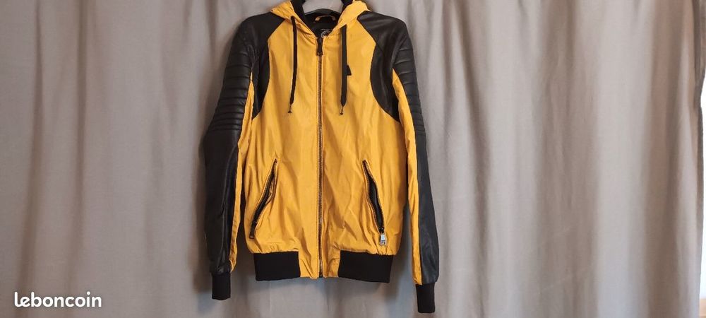 Veste fine homme nylon et simili cuir (Taille M)
Vêtements
