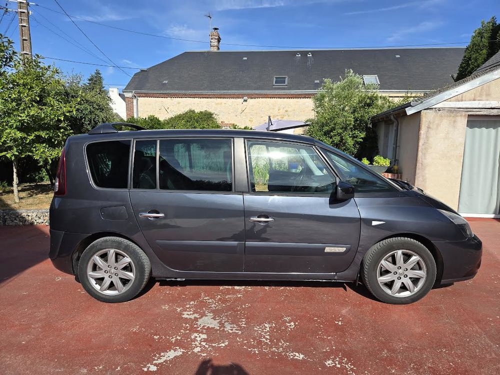 Espace 2.0 dCi 175 FAP Intens A 2014 occasion 28360 La Bourdini&egrave;re-Saint-Loup