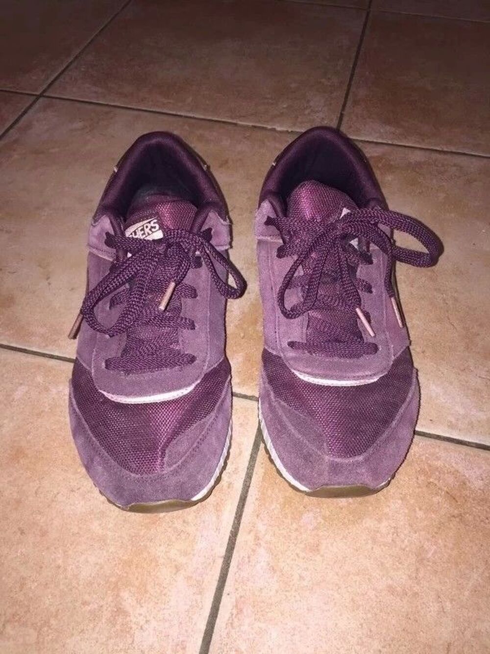 Basket sketchers P39 en tbe &agrave; 27 euros Chaussures