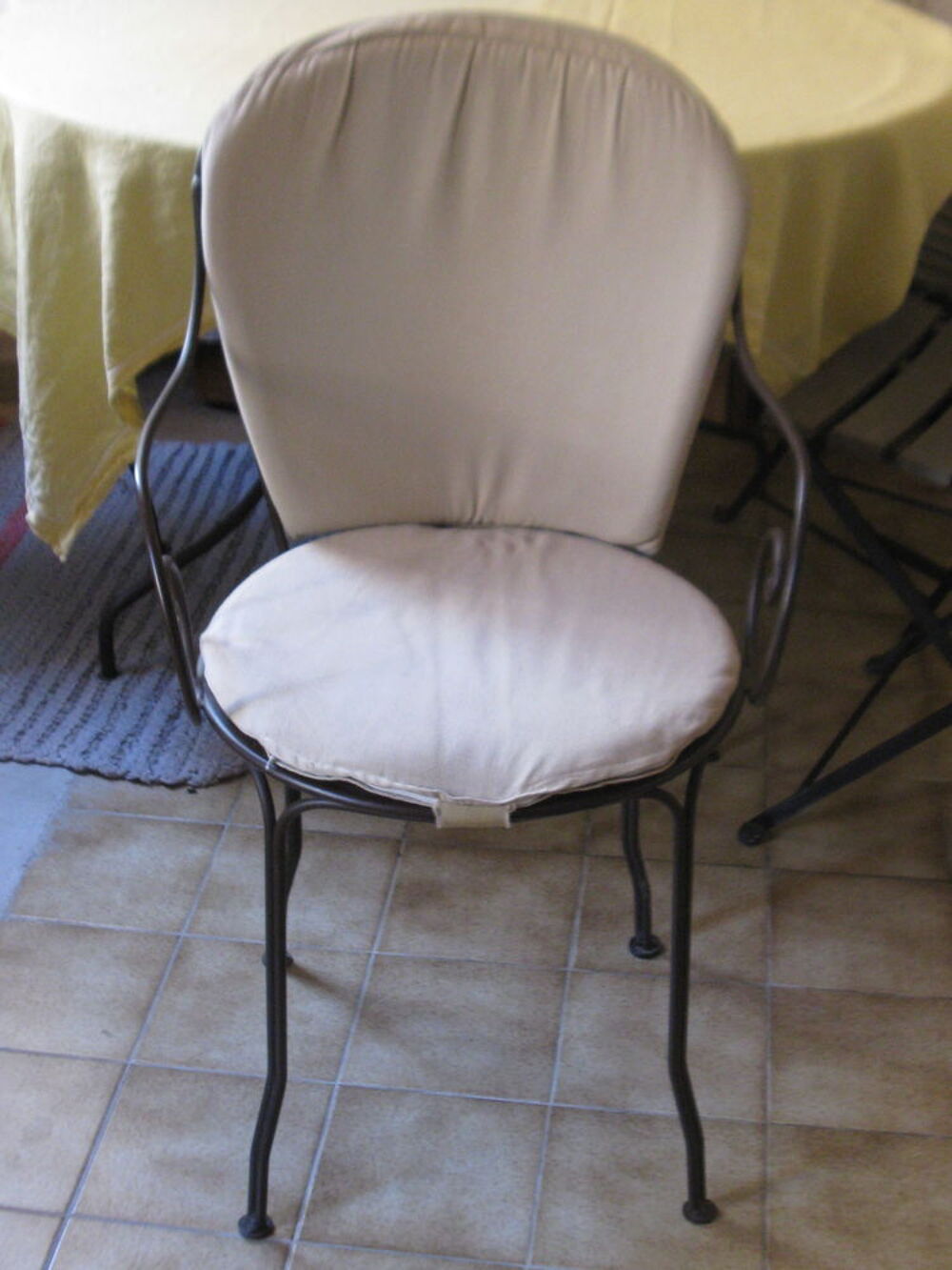Table et fauteuils de jardin FERMOB Meubles