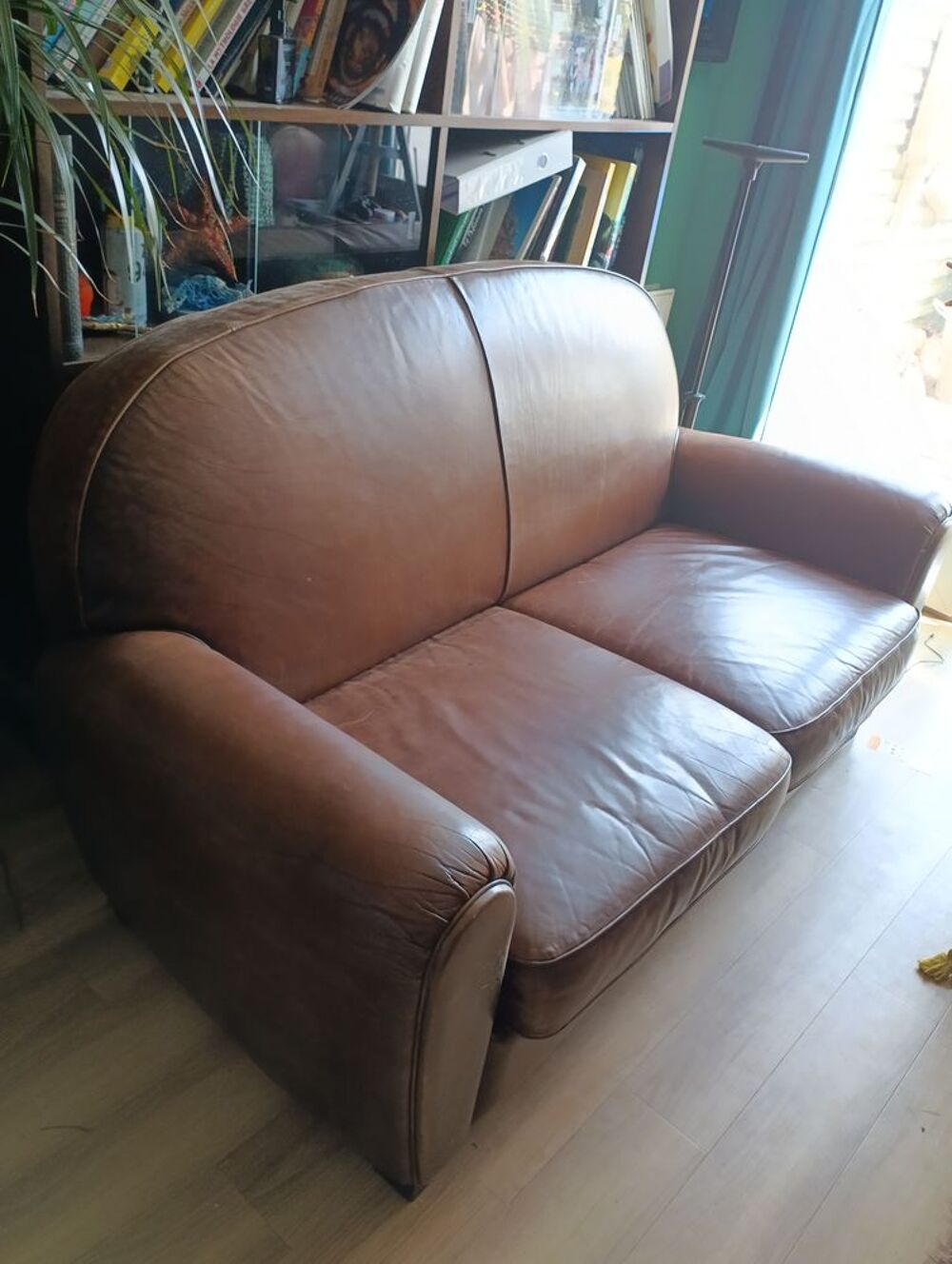 Un fauteuil &agrave; 2 place et un autre &agrave; 1 place.le lot 500euros Meubles